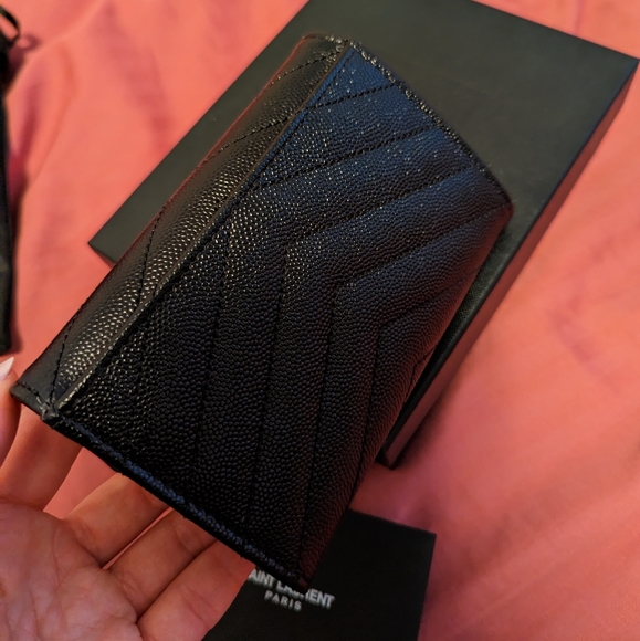 Saint Laurent Ysl CASSANDRE MATELASSÉ SMALL ENVELOPE WALLET - Picture 6 of 7